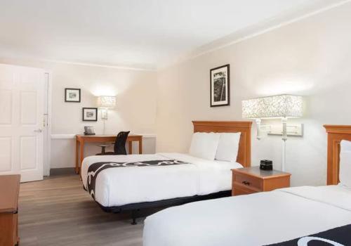 Baymont By Wyndham Fort Myers Central Eksteriør billede