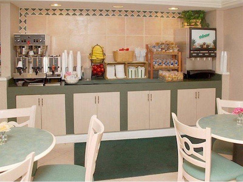 Baymont By Wyndham Fort Myers Central Eksteriør billede